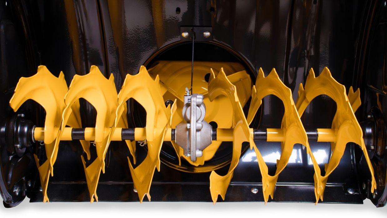 Снегоуборщик бензиновый CHAMPION ST1376E