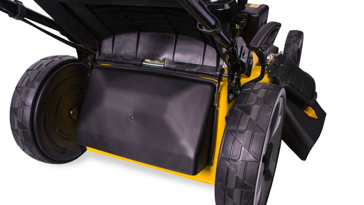 Бензиновая газонокосилка самоходная CHAMPION LM5347