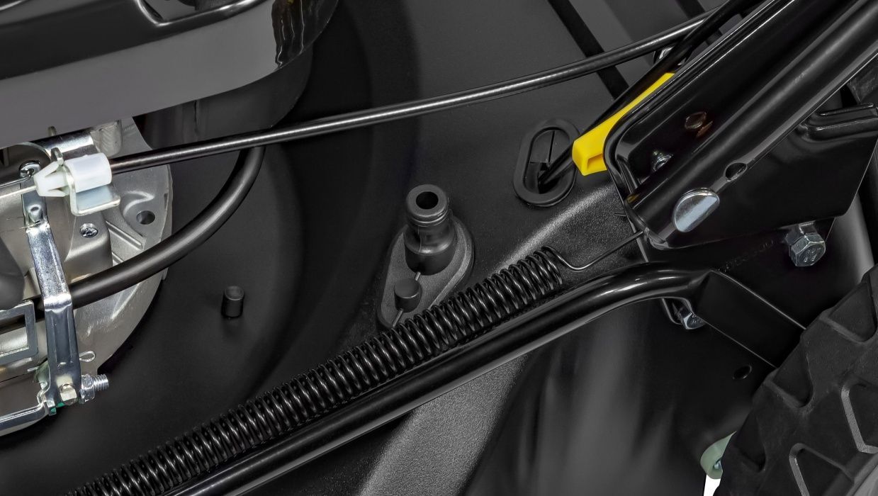 Газонокосилка бензиновая самоходная CHAMPION LM5344