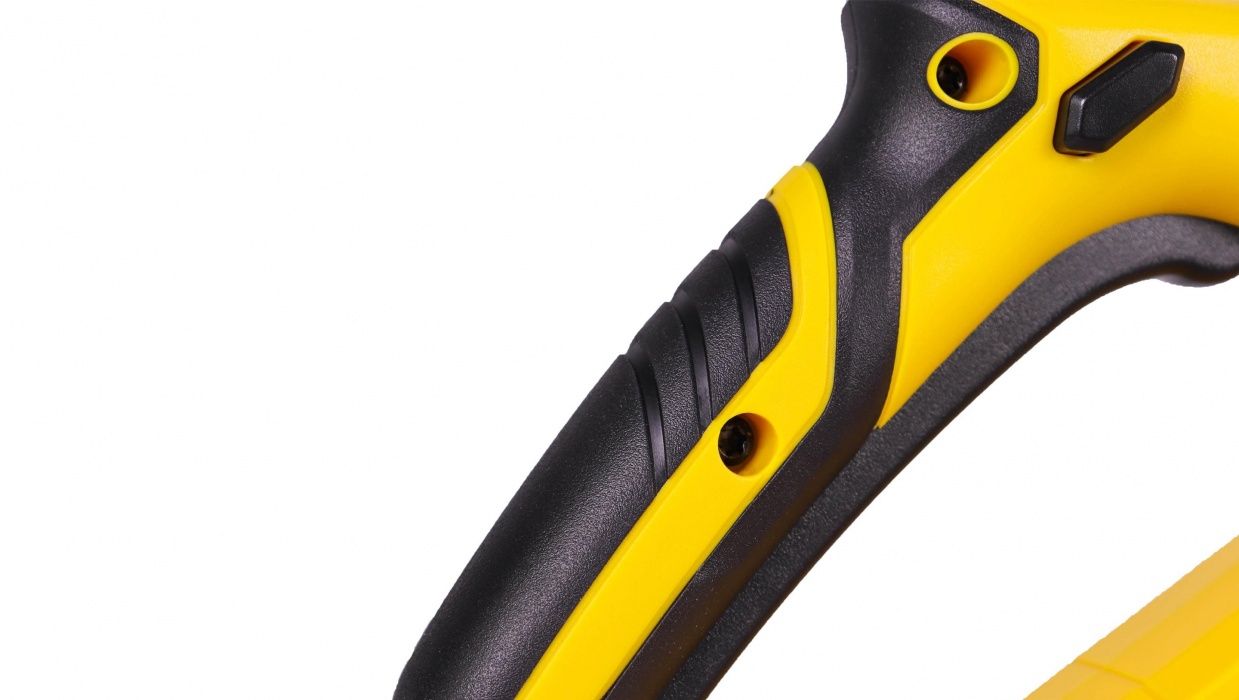 Аккумуляторный триммер CHAMPION TB1821 (комплект)